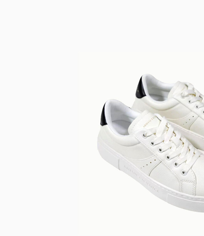 ARMANI EXCHANGE Wmn sneaker with contrasting heel-White