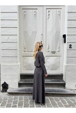 Natan Lang kleed Natan Delica chocolat