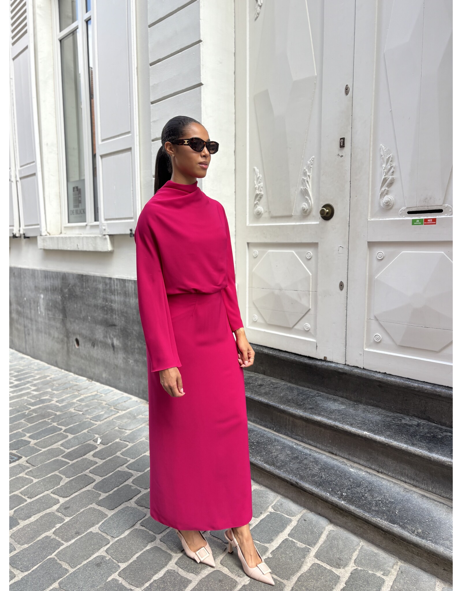 Natan Lang kleed Natan Doria crèpe fuchsia