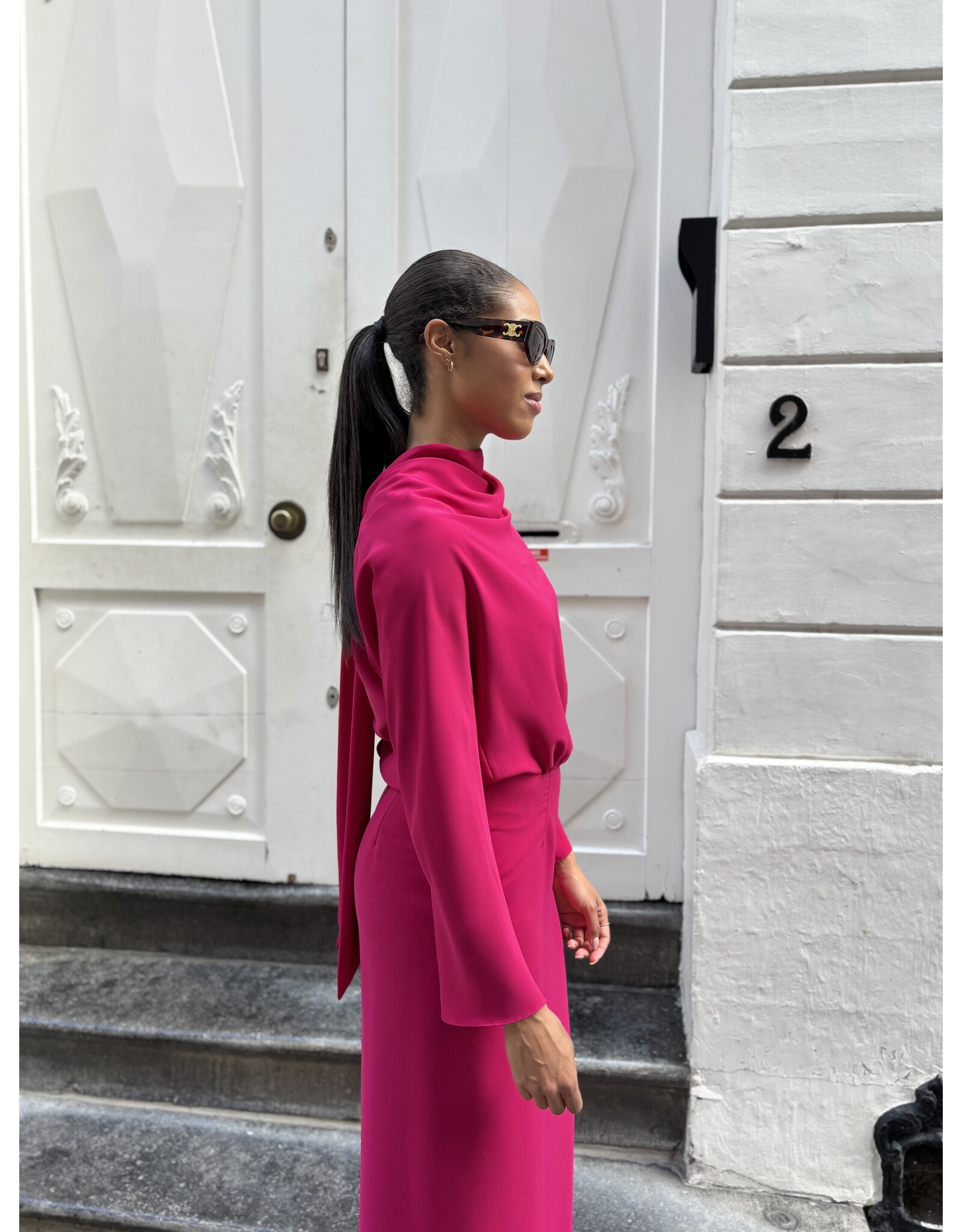 Natan Lang kleed Natan Doria crèpe fuchsia