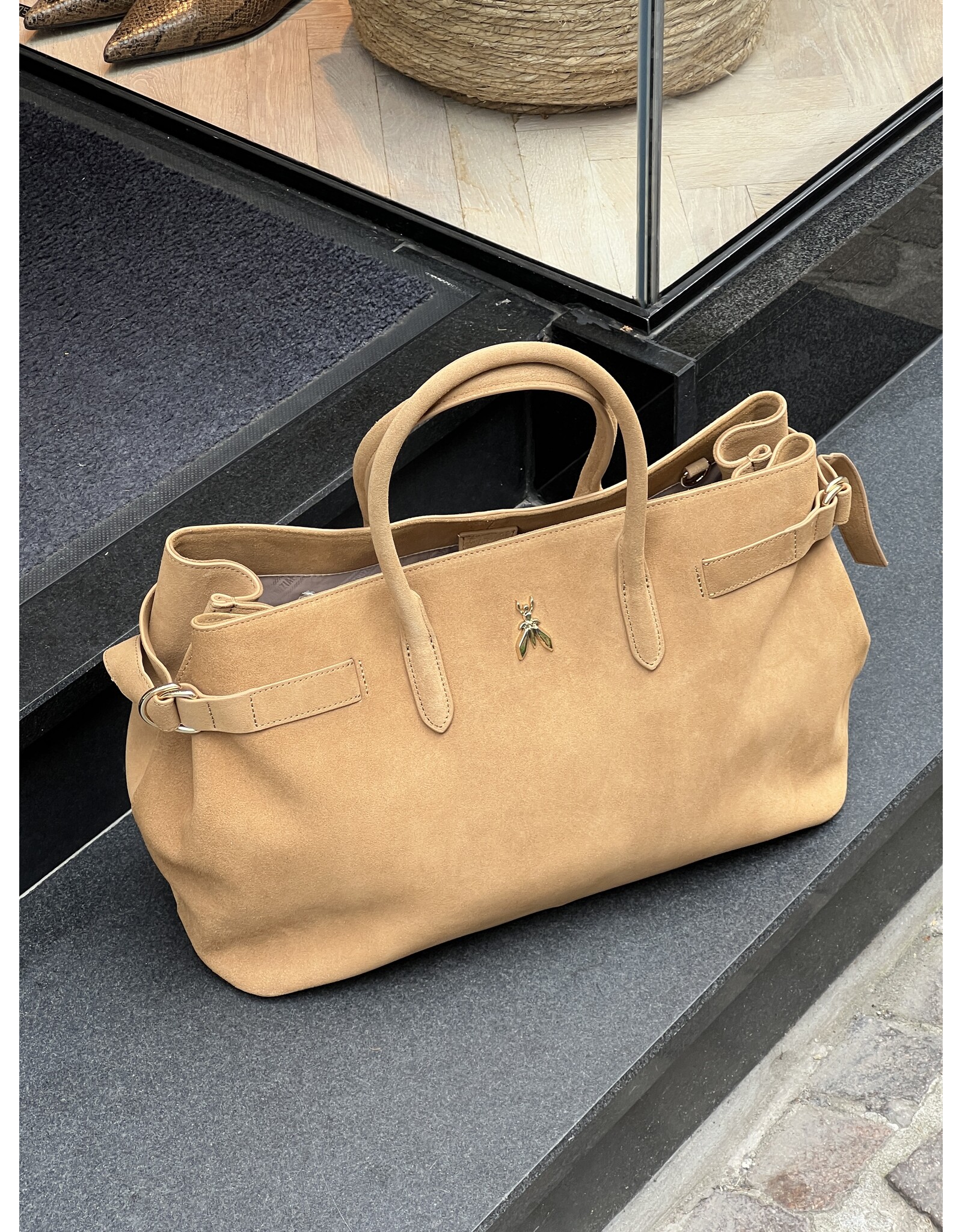 Patrizia Pepe Grote handtas P Pepe nubuck natural