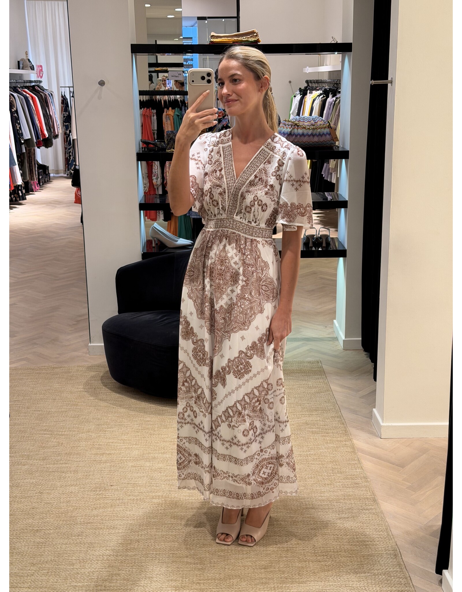 Lang kleed Hale Bob Alitzel