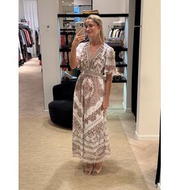 Lang kleed Hale Bob Alitzel