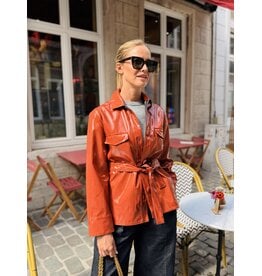 Natan Lange vest Natan Faune3 faux cuir terracotta