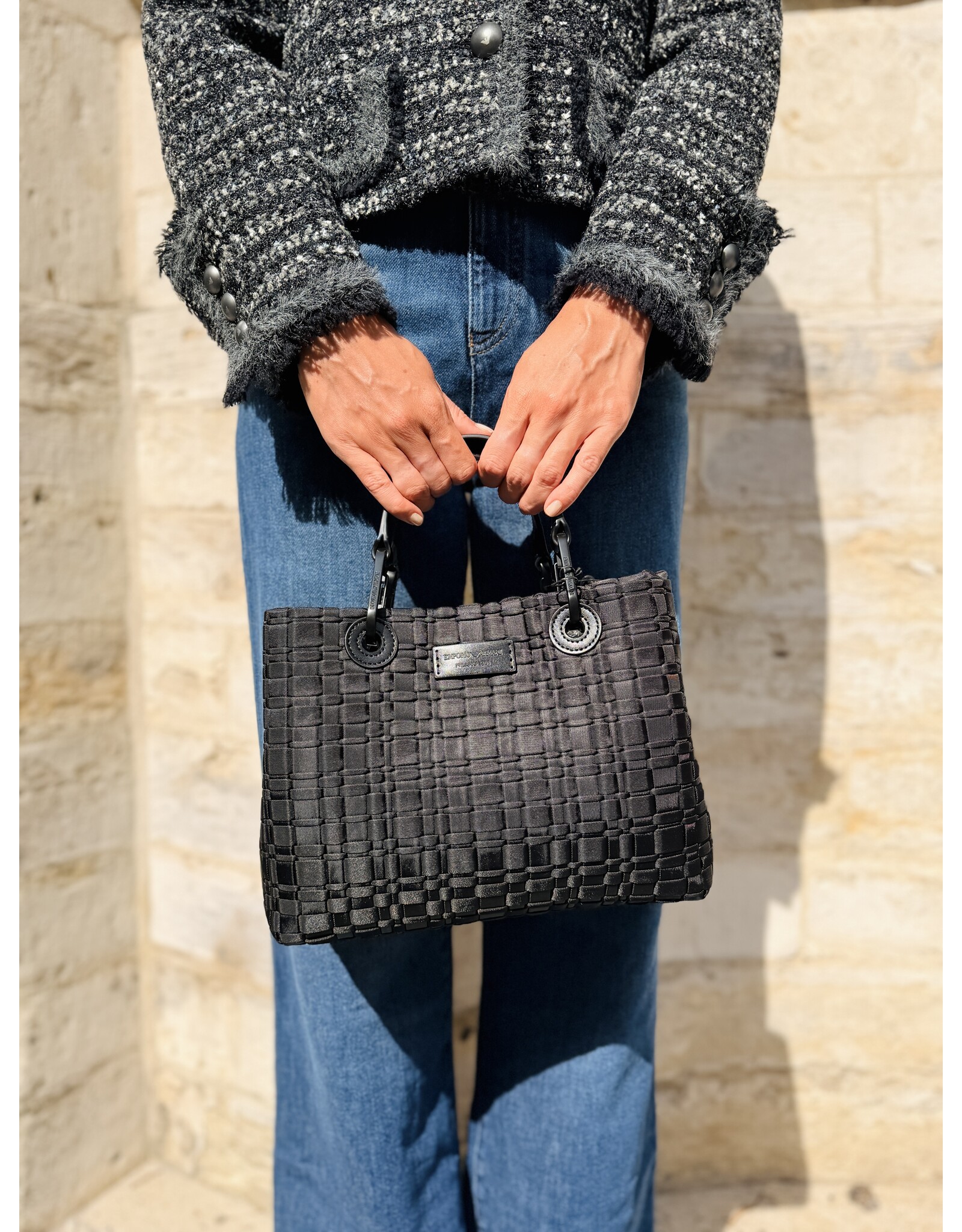 Emporio Armani Kleine handtas E Armani gevlochten leder zwart