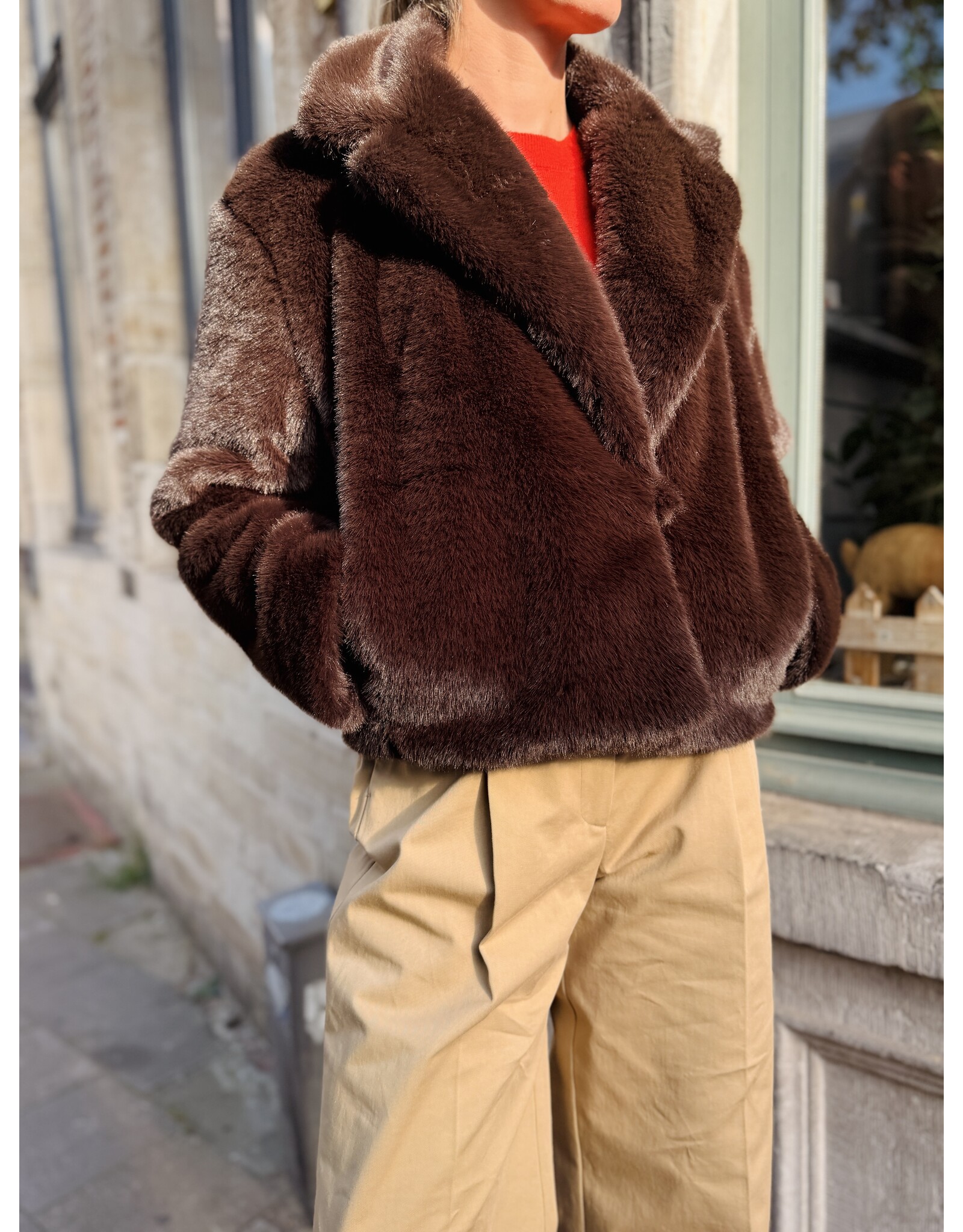 Natan Korte vest met kraag Natan Fier fourrure bruin