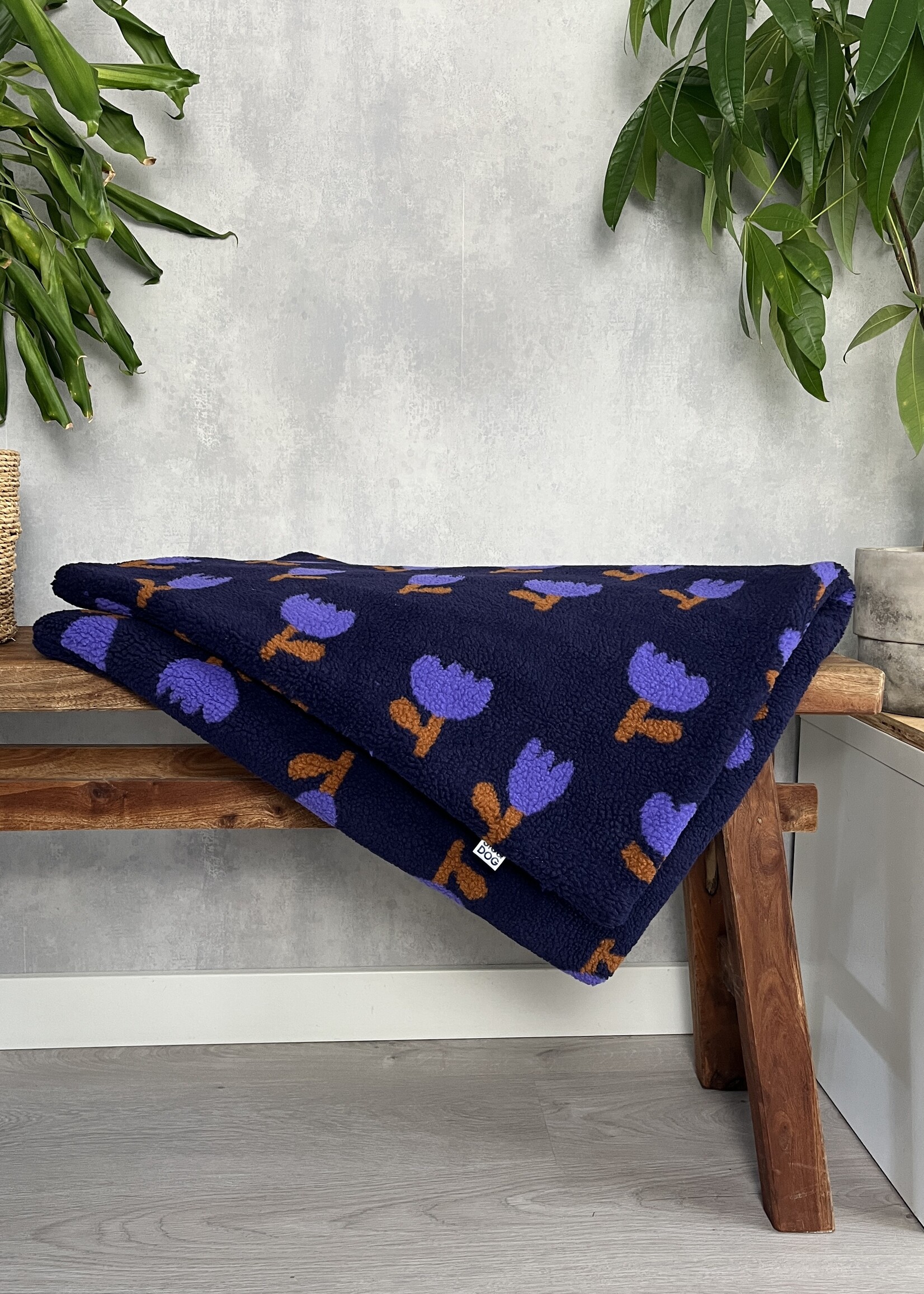 Buy me Flowers dogblanket