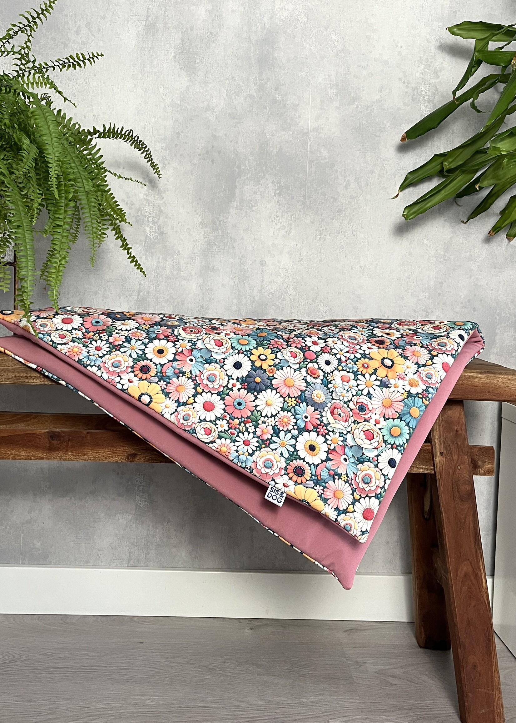 Flower Farm Pink adventure blanket