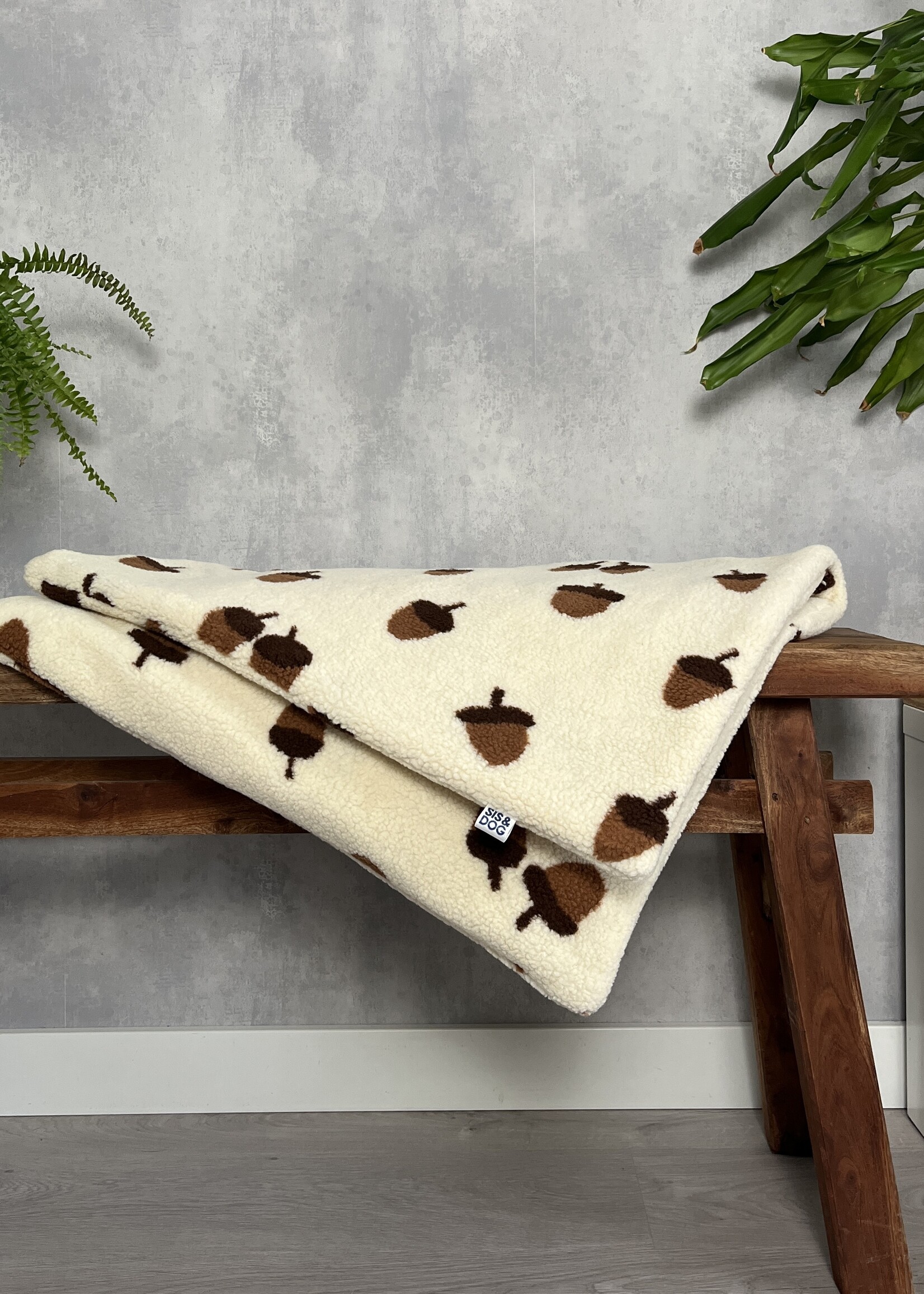 Go Nuts dog sofablanket