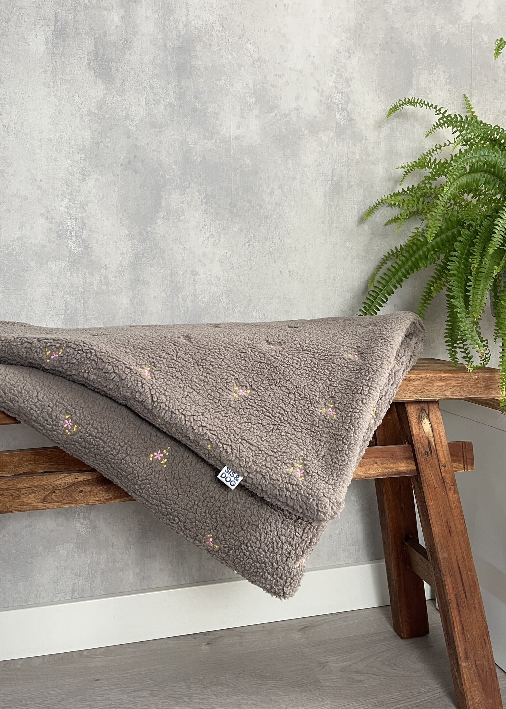 Bloom grey dog blanket