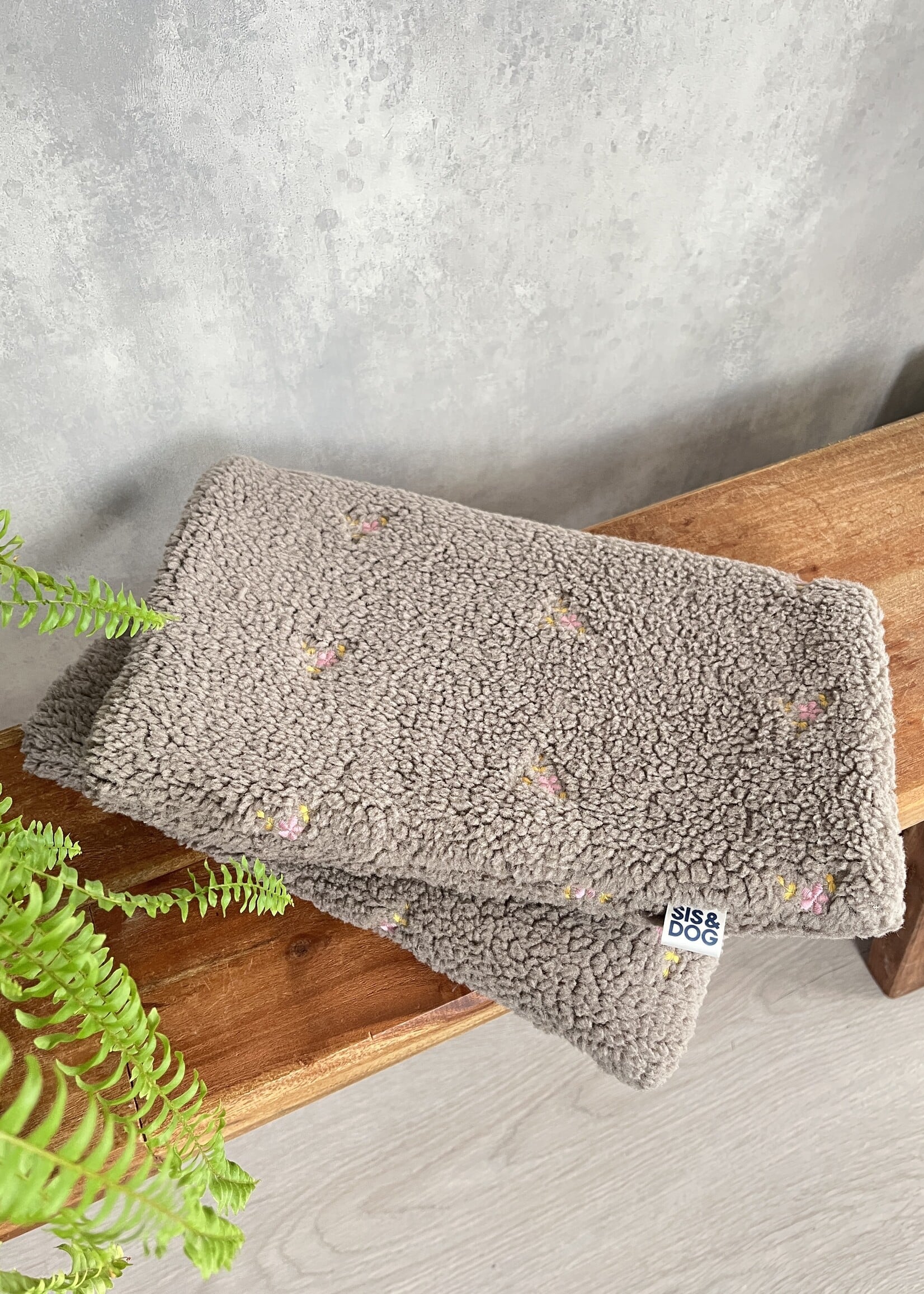 Bloom grey dog bicycle blanket