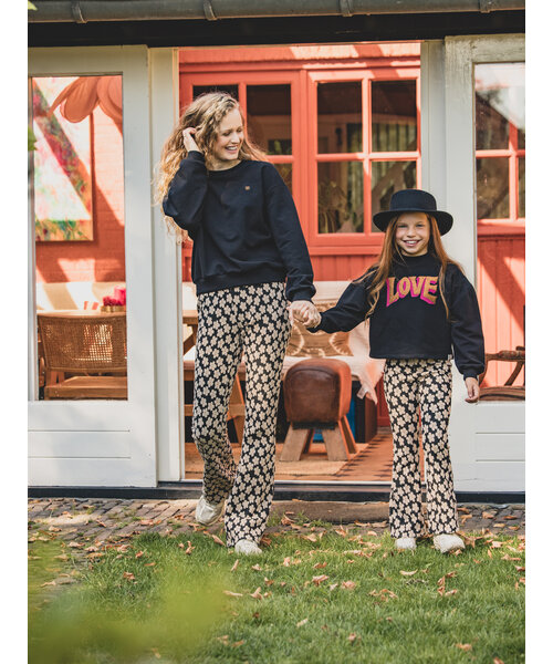 LXS the female concept .