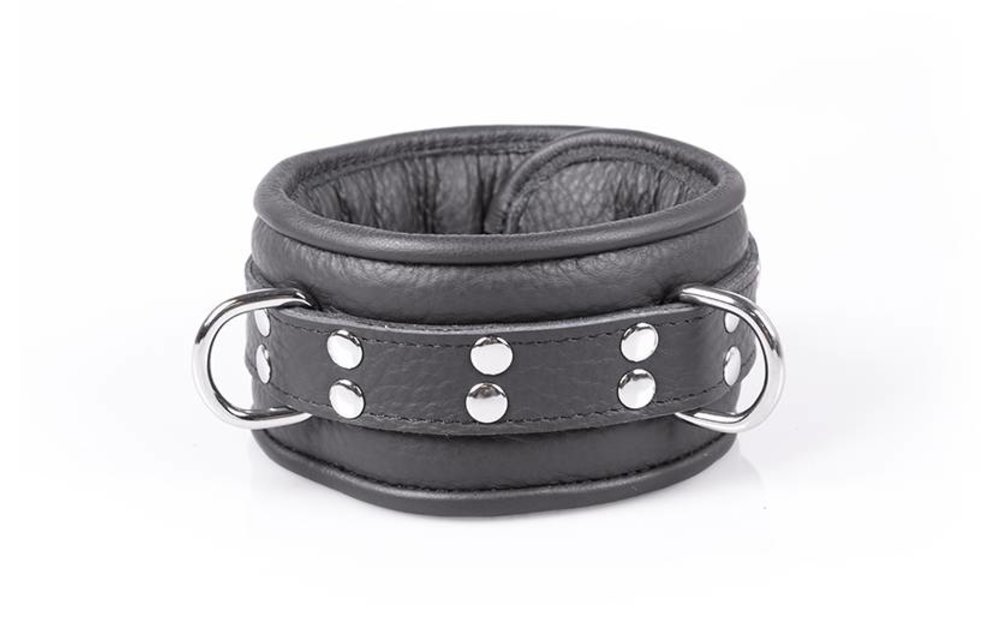 Black Professional Collar 7 cm with Silver Studs | Kiotos