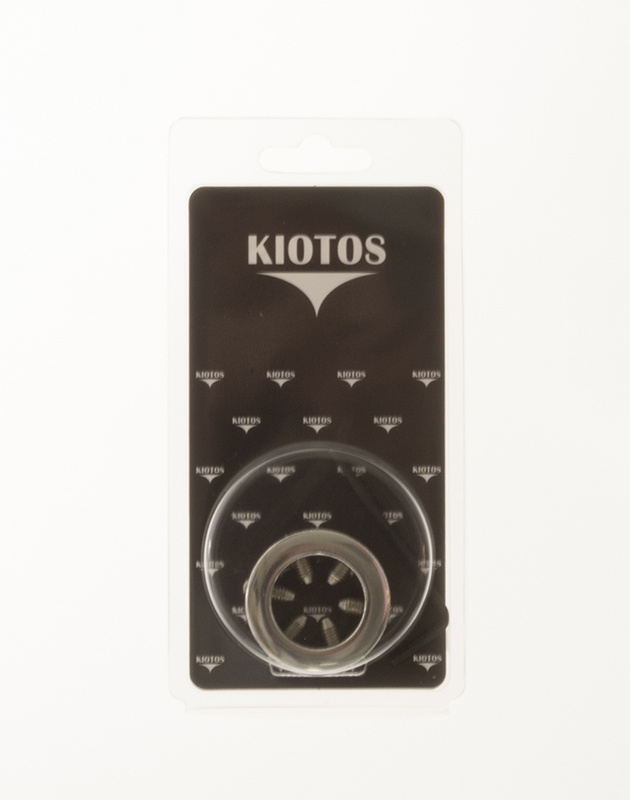 Stalen Eikelring Met Spikes