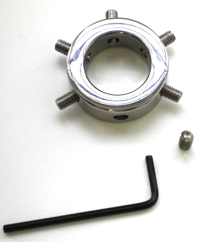 Stalen Eikelring Met Spikes