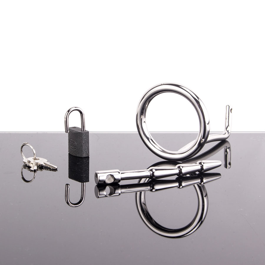 Der Humped Cock Trap 45 mm – Penisplug mit Cockring & Schloss