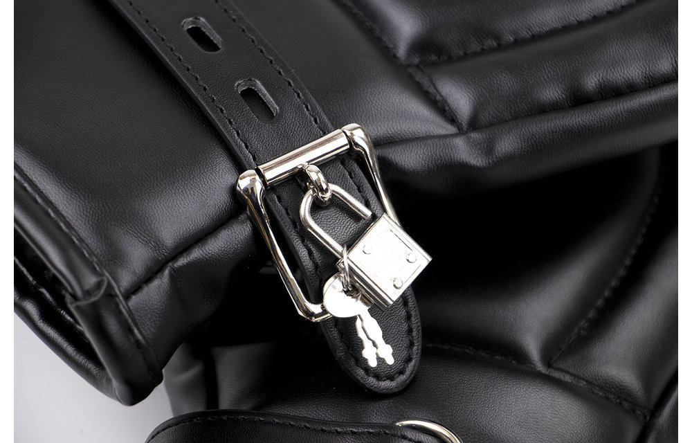 Afsluitbare BDSM Handschoenen | Gewatteerd & Vergrendelbaar