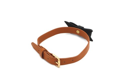 Braunes Halsband & Leine aus veganem Leder mit schwarzer Schleife