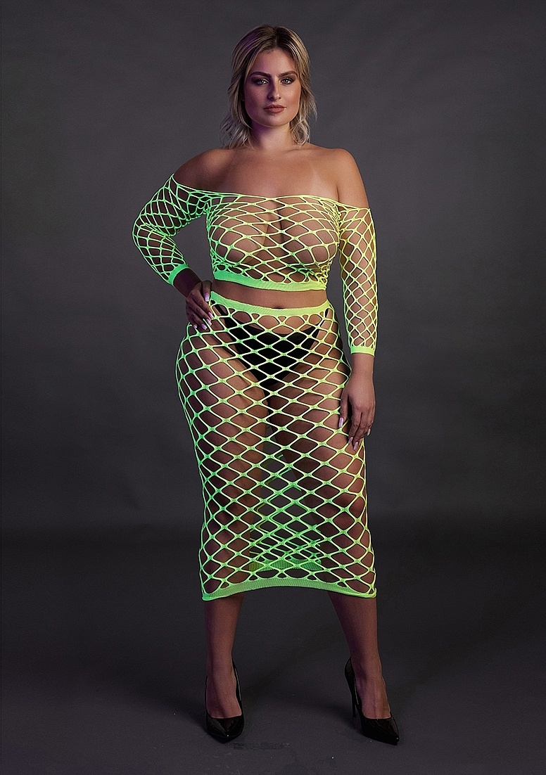 Long Sleeve Crop Top and Long Skirt