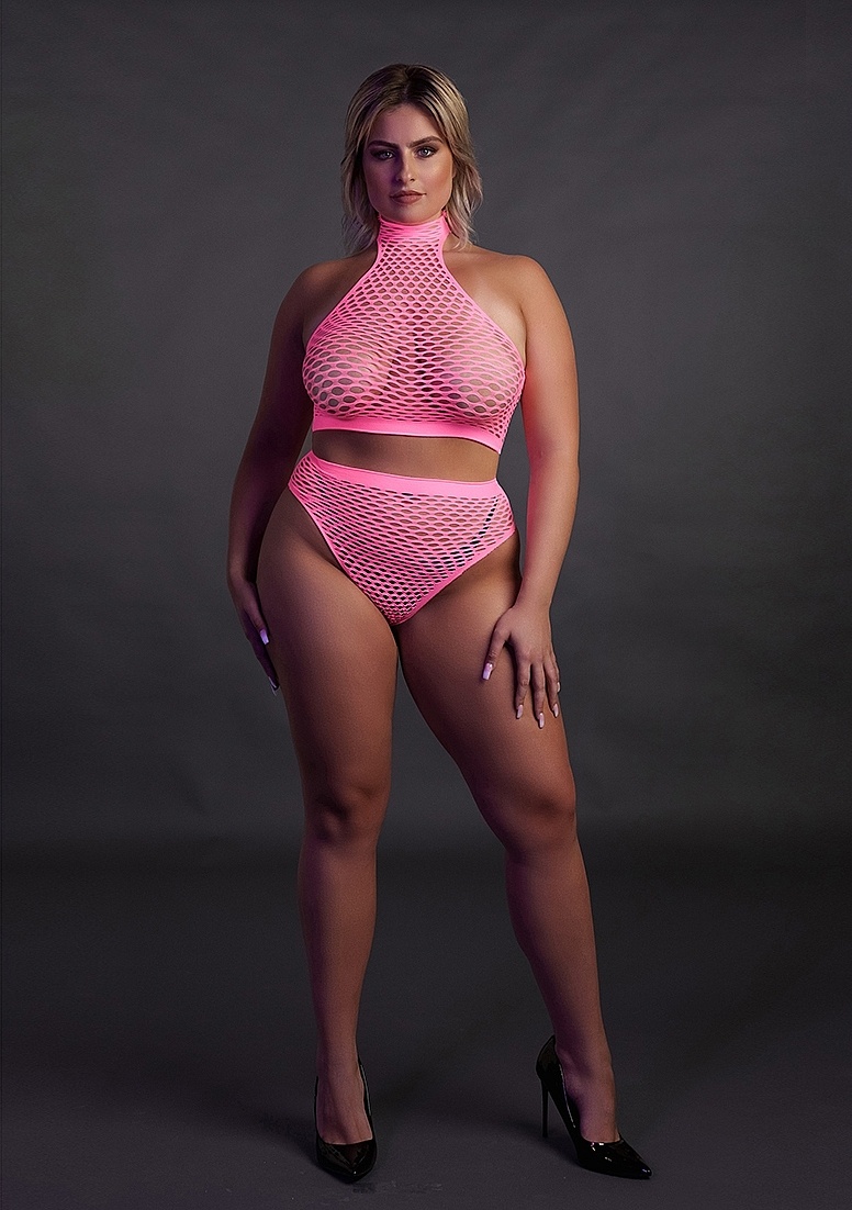 Neonrosa Rollkragenpullover & Slip – Festliche Dessous in Übergrößen