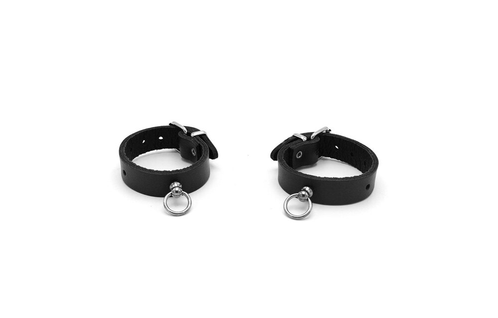 Leather Mini Handcuffs Black – Elegance & BDSM Domination