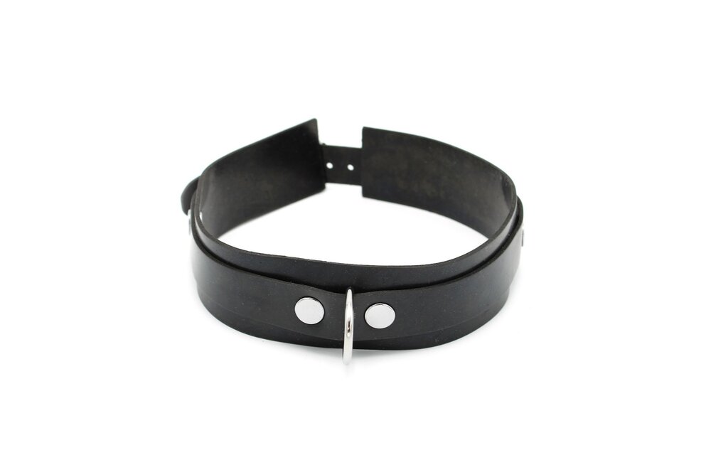 Rubber Collar Black – Sleek, Comfortable & Durable Collar