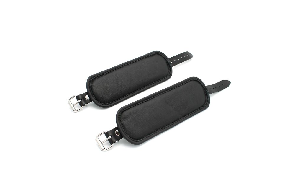 Leder-Handschellen Spikey Nuts – Komfort & ausgefallenes Design