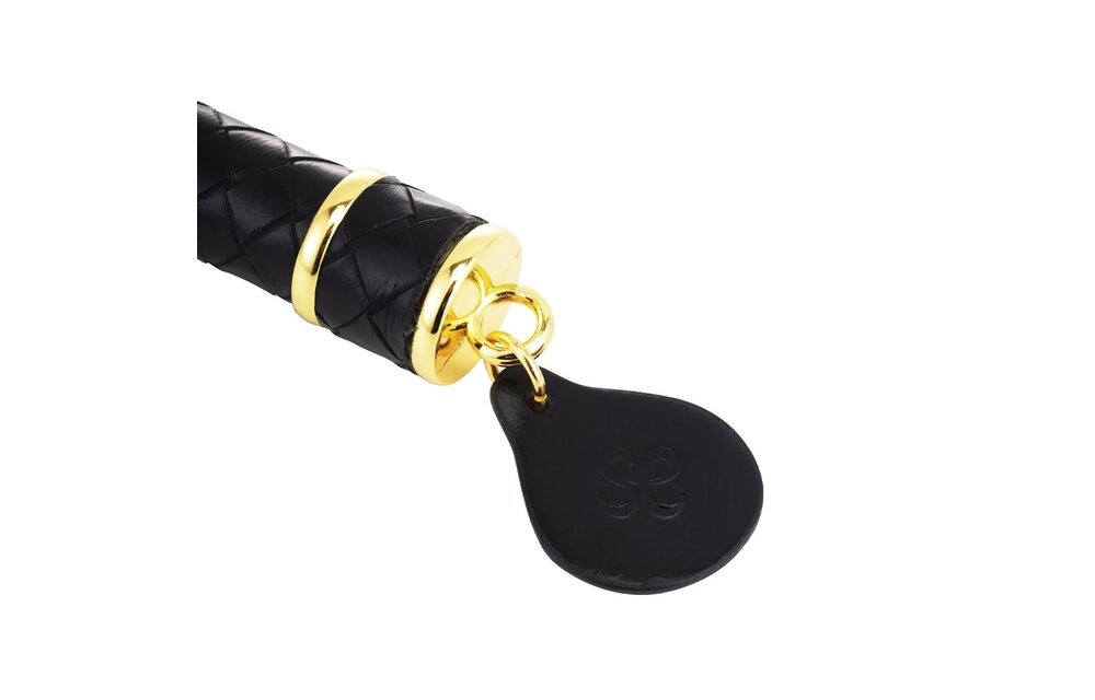 Rood & Zwart Gevlochten Staart Flogger – Elegant & Duurzaam