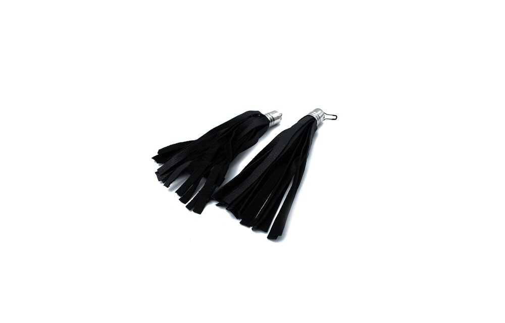 Black Leather Whip Earring – Bold & Stylish Accessory