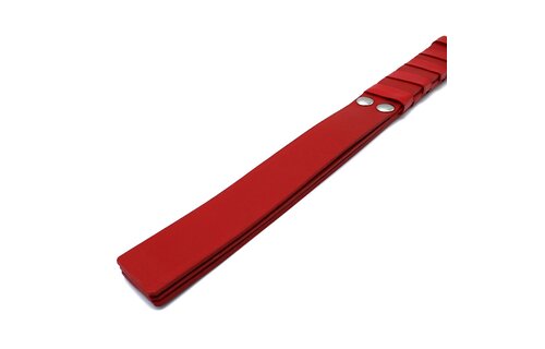 Rood leren paddle met goudkleurige D-ringgreep
