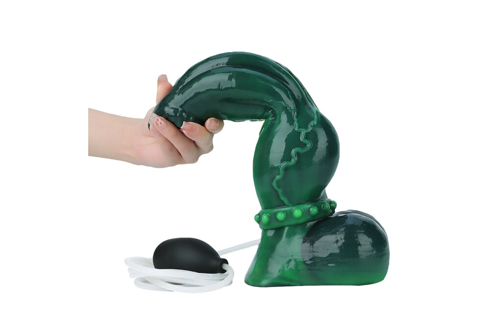 Emerald Excitement Squirting Dildo - M