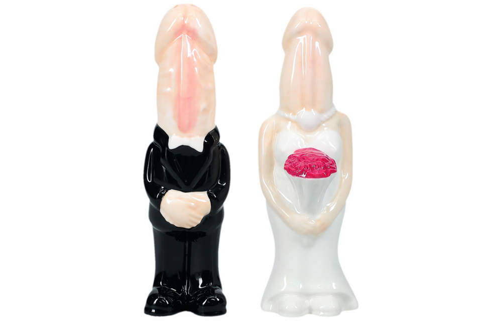 Stylish ceramic salt and pepper shakers | S-Line