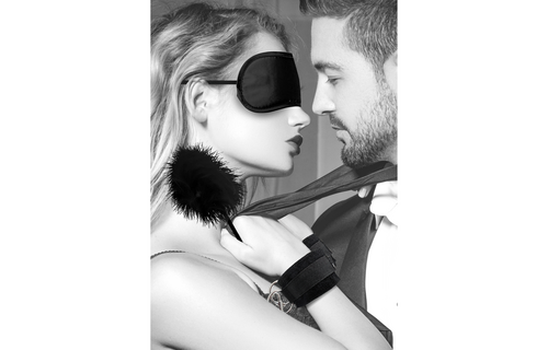 Bondage-Set Nr. 2: Verspielt, sexy und verführerisch | Ouch! By Shots