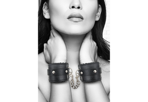 Plush Glued Leather Handcuffs – Ultimate Comfort & Safety