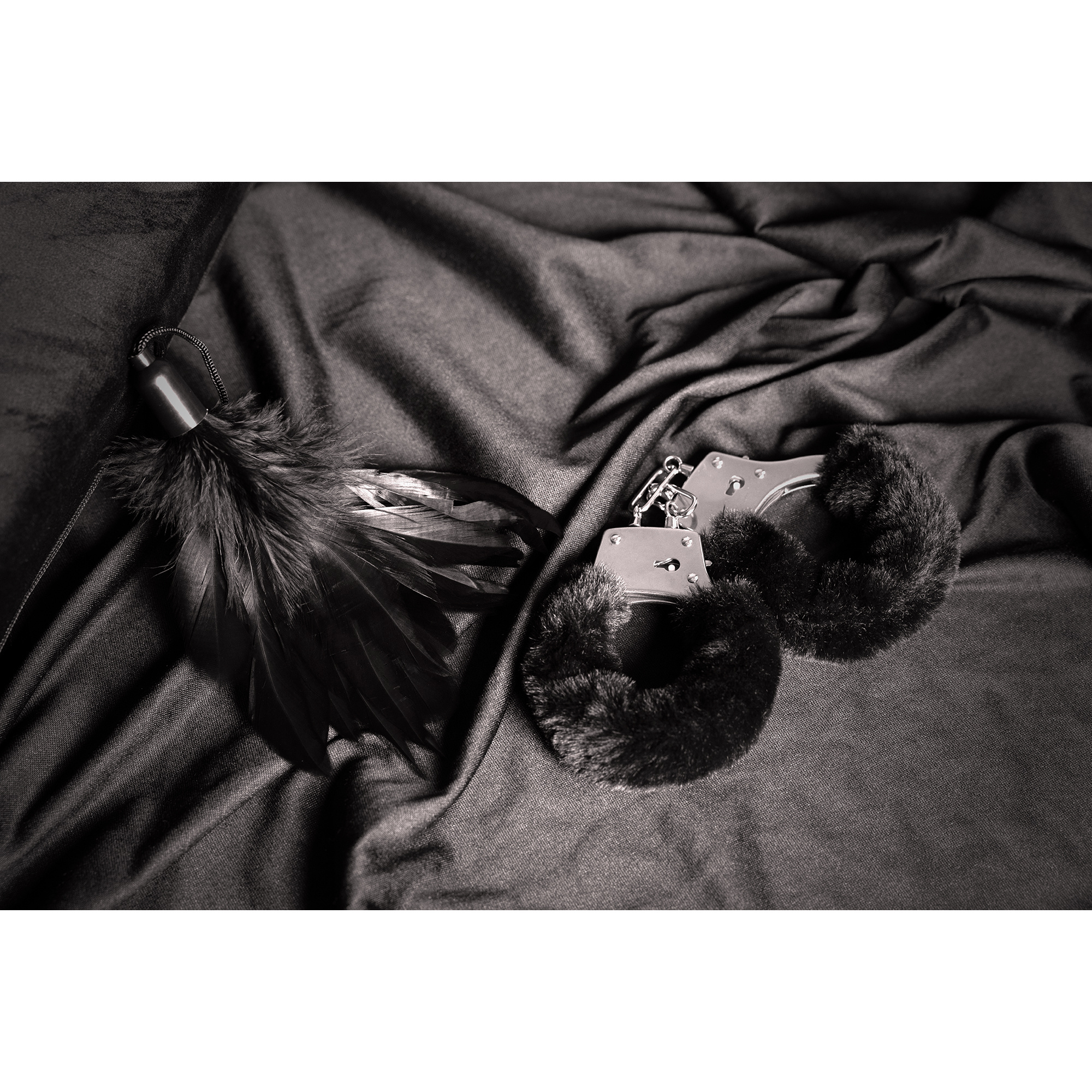 Fur Metal Handcuffs Black | Comfort & Safety Ouch!