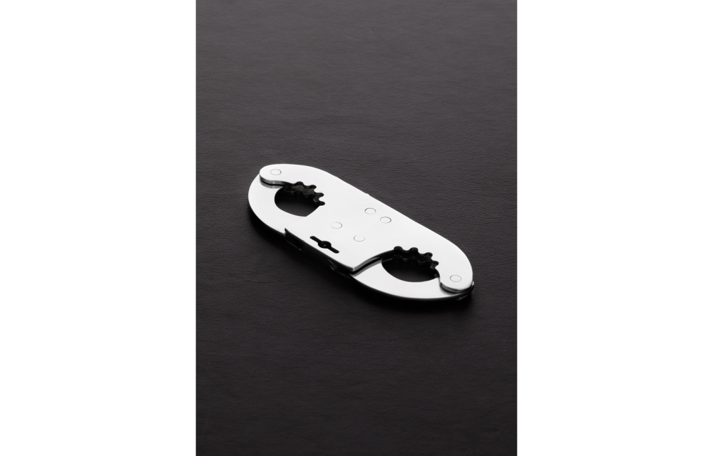 Stainless Steel Thumb Cuffs – Compact & Sturdy Steel By Shots