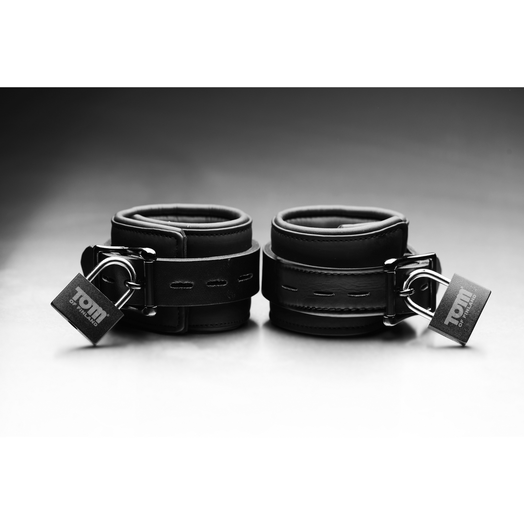 Neoprene Handcuffs With Lock | Comfort & Safety Xr Brands