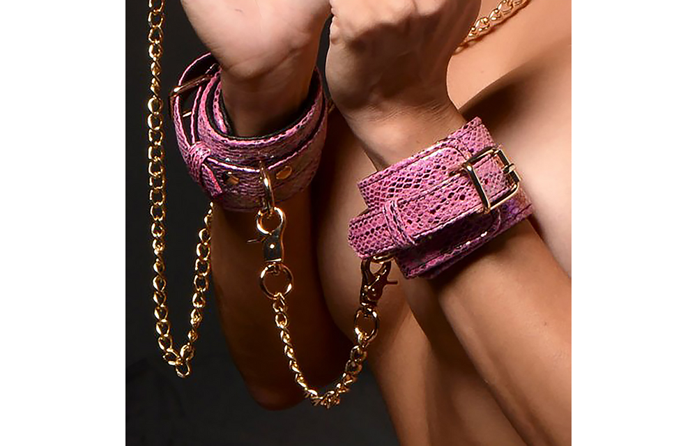 Bondage Set Snake Print Pink | Seductive & Unique