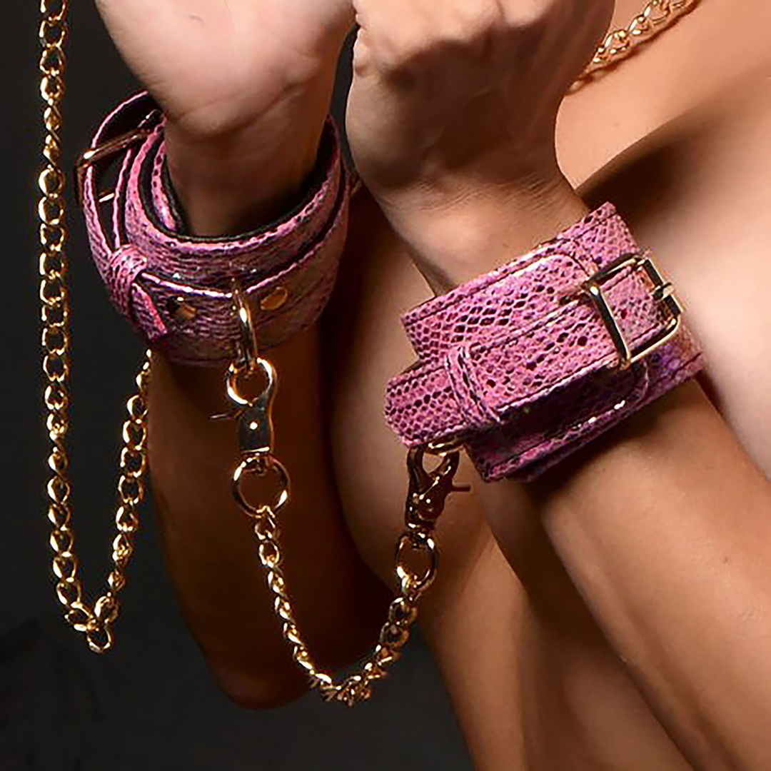 Bondage Set Snake Print Pink | Seductive & Unique