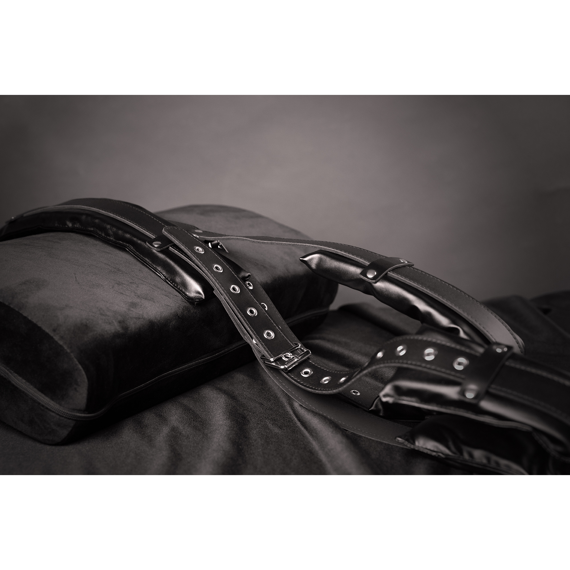 Padded Black Thigh Strap with Adjustable Straps | Ouch!