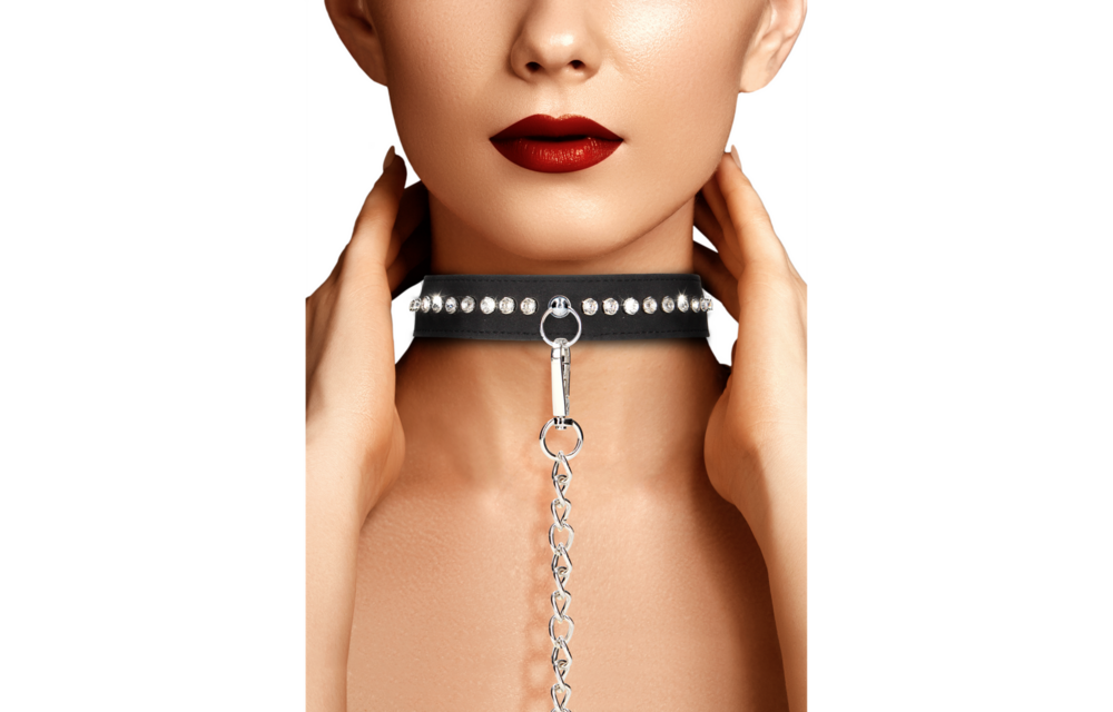 Diamond Collar with Leash – Stylish & Adjustable BDSM