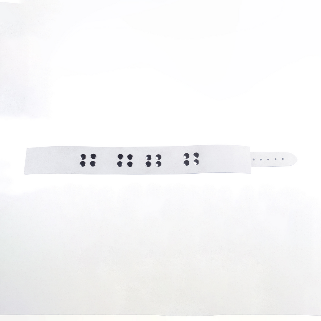 Ultra Leather Necklace White – Stylish & Durable Leather Accessory