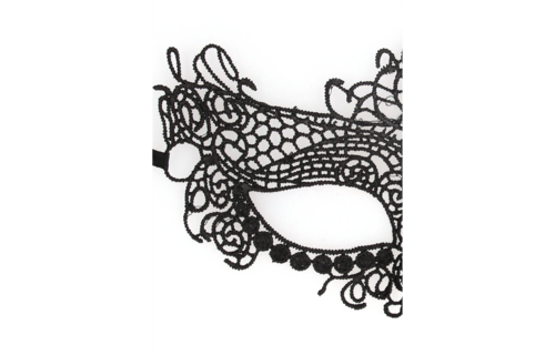 Queen Black Lace Mask – Elegant & Mysterious Design