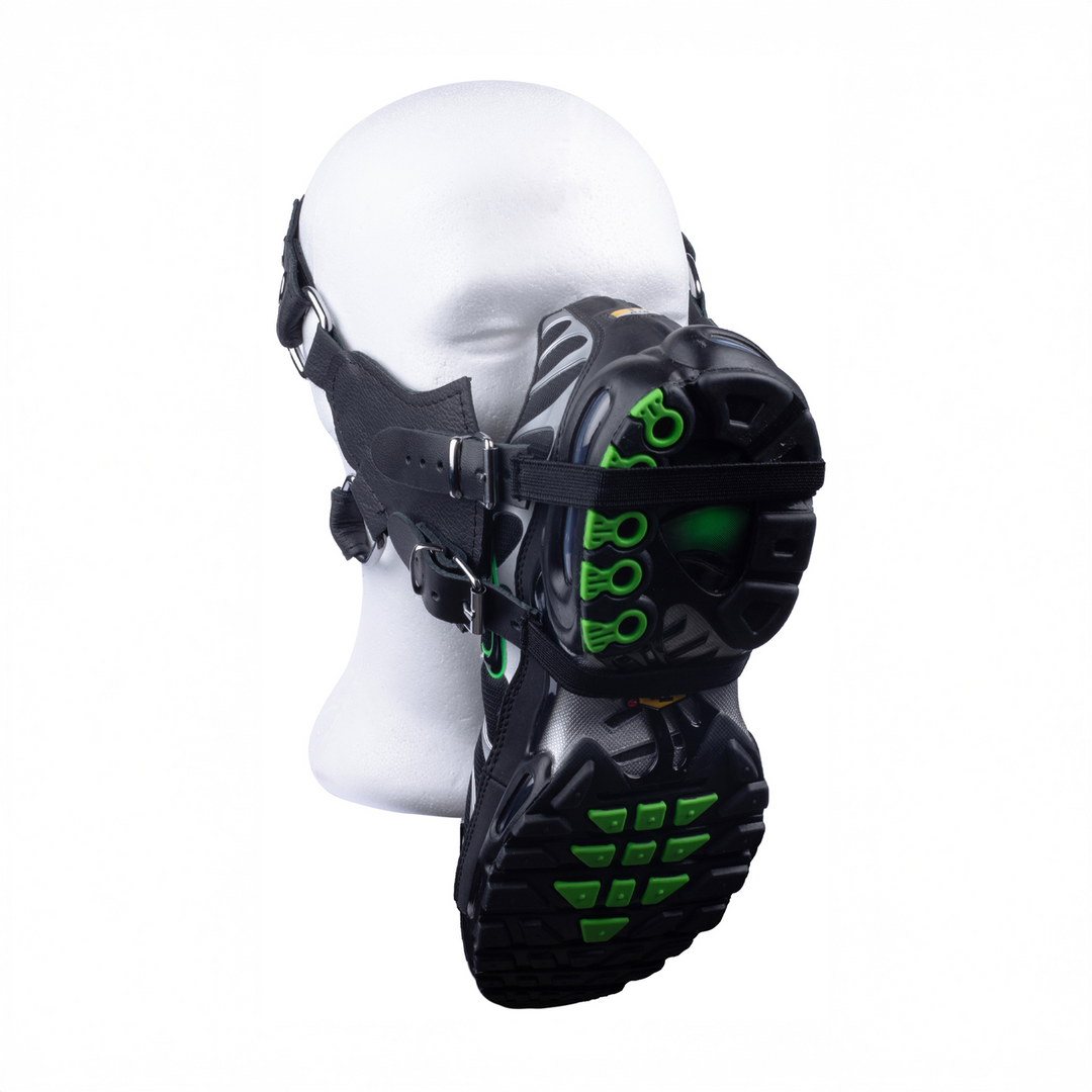 Sniff My Sneaker - Leren Masker - Zwart