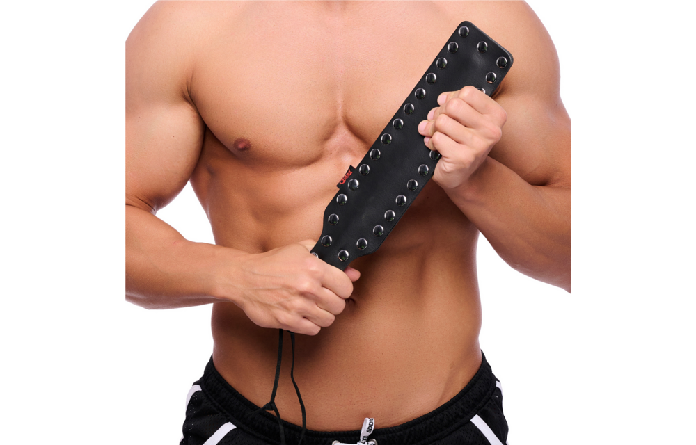 Leather Paddle with 37 Metal Rivets - 38 cm - Black