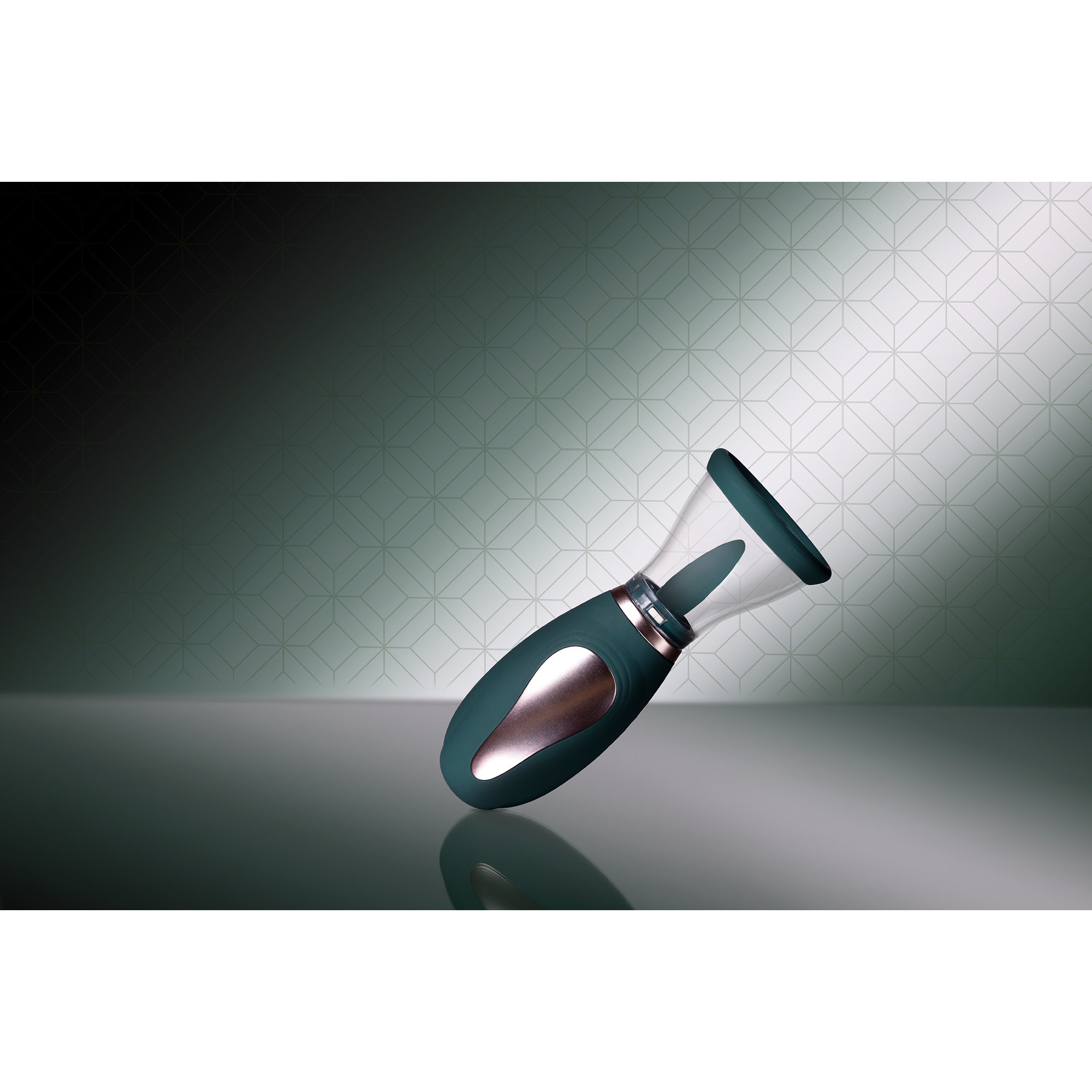 Enhance Oplaadbare Vulva & Borstpomp - Bosgroen, Verstevigd