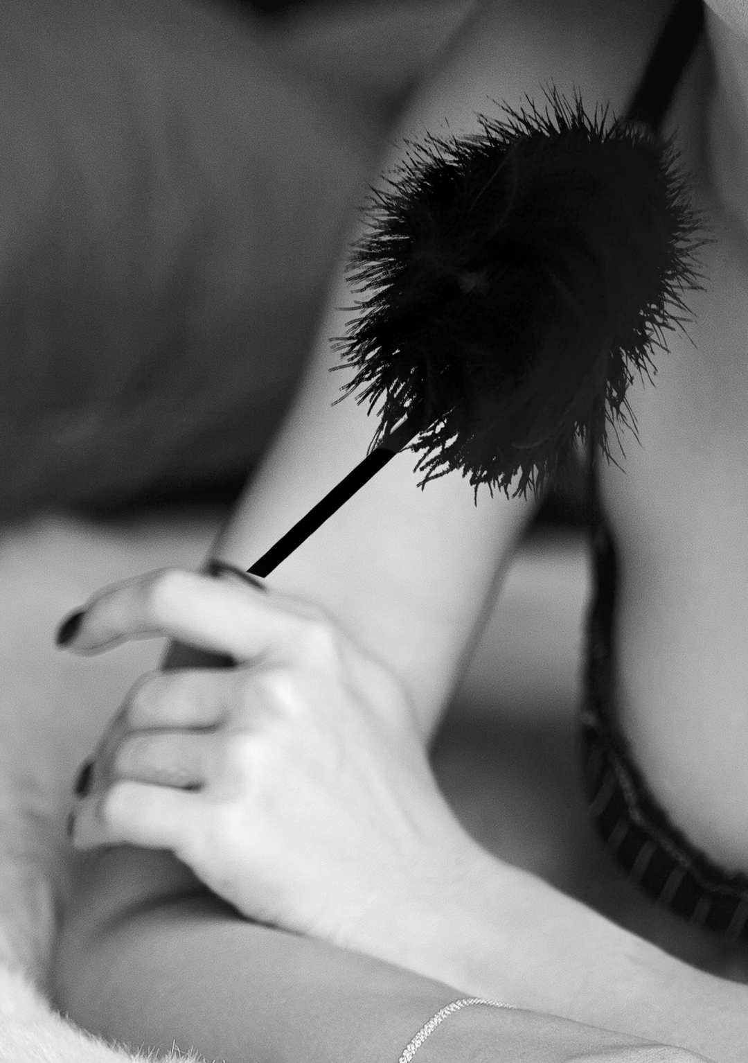 Tickle Feather 27 cm – Sensual Stimulation for Pleasure