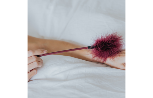 Feather Tool Purple - Soft, Playful & Intimate Pleasure