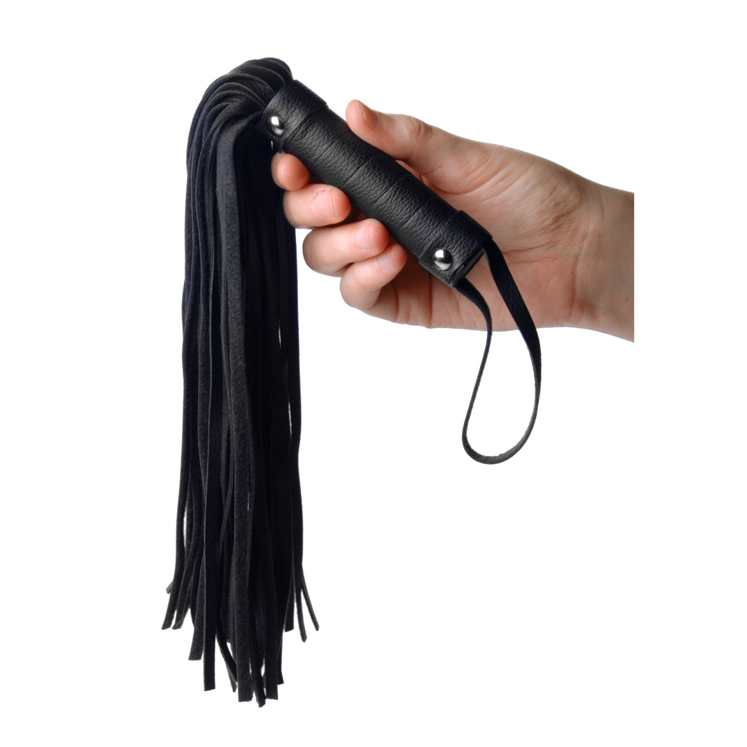 Pleather Pleasure Mini Flogger – Kompakter Handflogger Xr Brands
