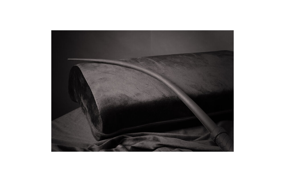 Silicone Tail Whip Black - Intense Pleasure & BDSM Sensation